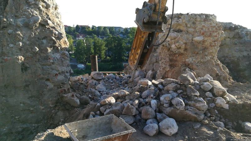 Разрушеная «стена Витовта»