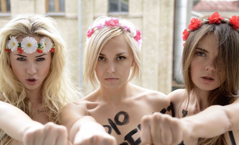 Участницы Femen Саша, Яна и Оксана. Фото: из личного архива Анны Гуцол