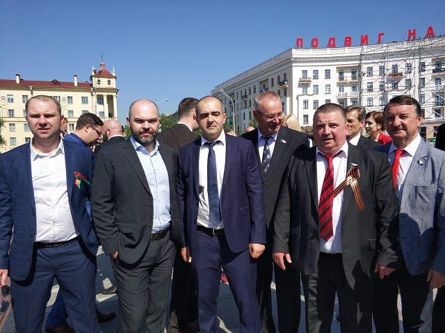 Сергей Ермыкин (второй справа, с георгиевской лентой). Фото: ldp.by