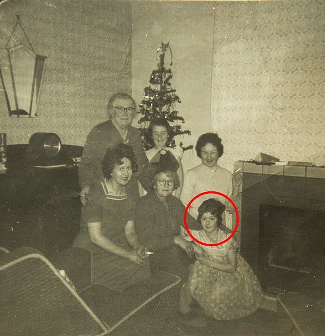 Семейное фото Эйлин Стирлинг в 1958 году. Фото: dailymailnews.tk