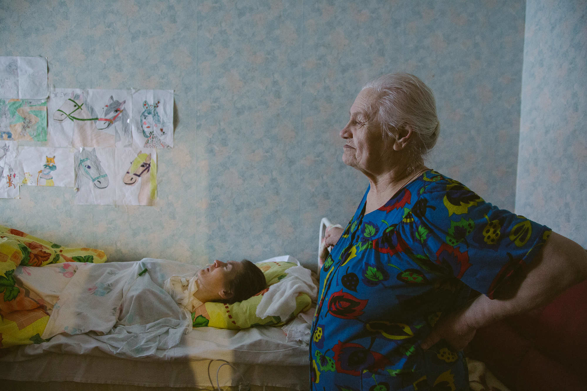 Из материала «Пять лет в заточении. Как белорусская пенсионерка в одиночку вытягивает дочку из комы». Фото: Аркадий Соболев, журнал «Имена»